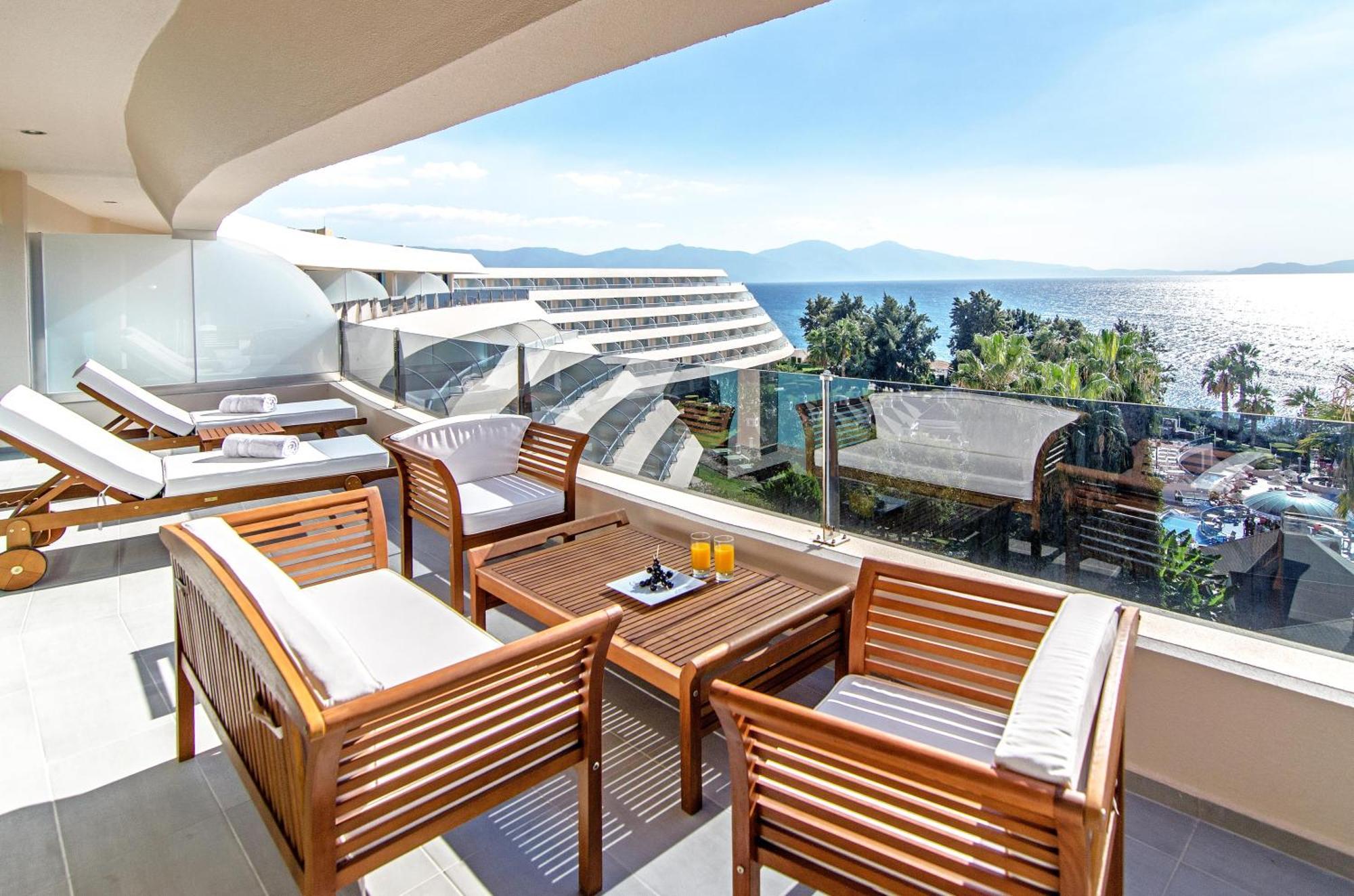 Resort The Grand Blue Sky International