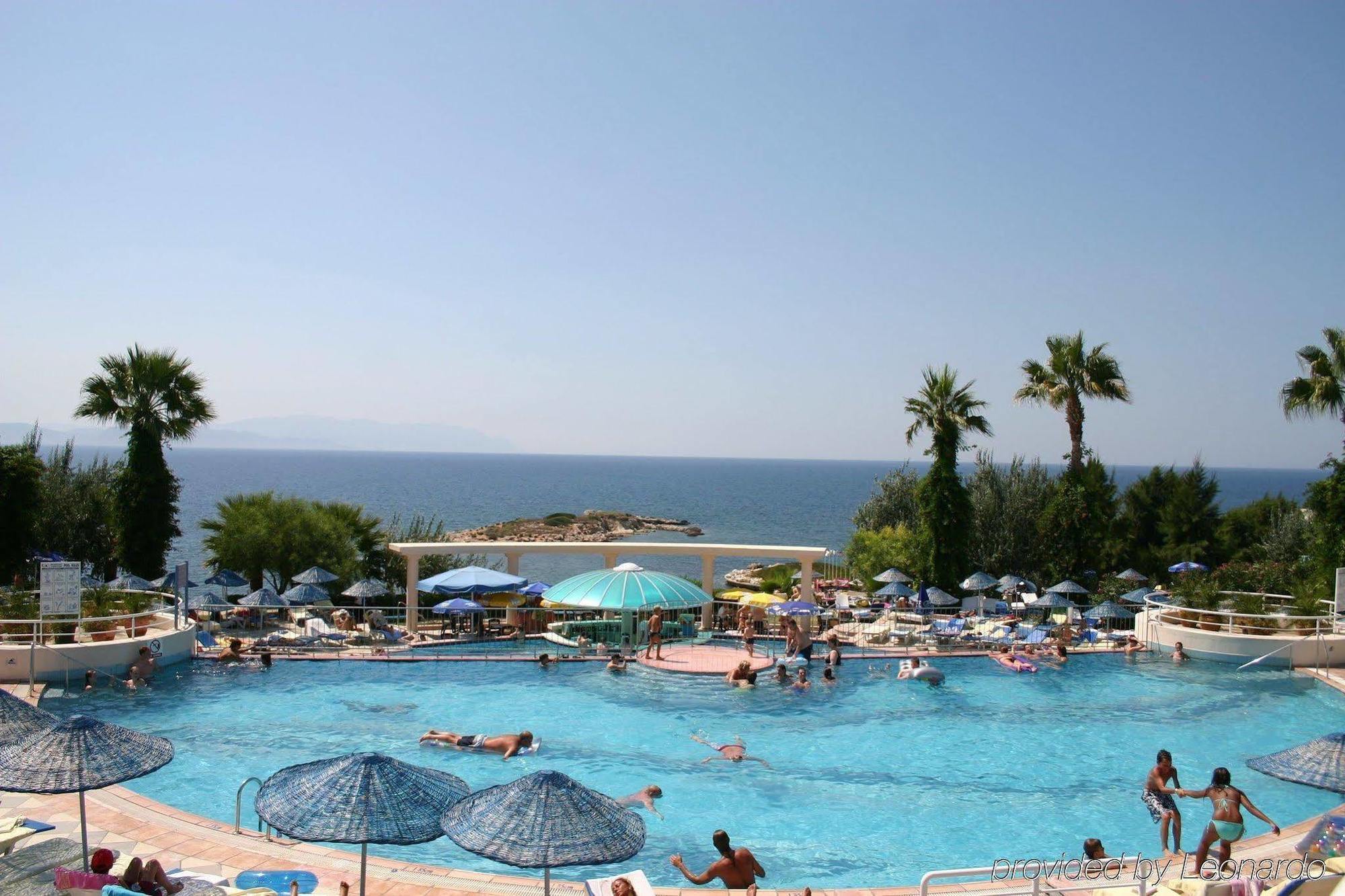 The Grand Blue Sky International Kuşadası